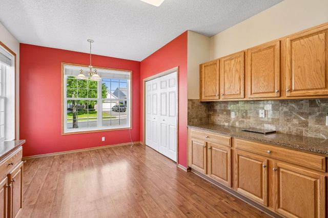 1692 Oakbrooke Way, Eagan, MN 55122