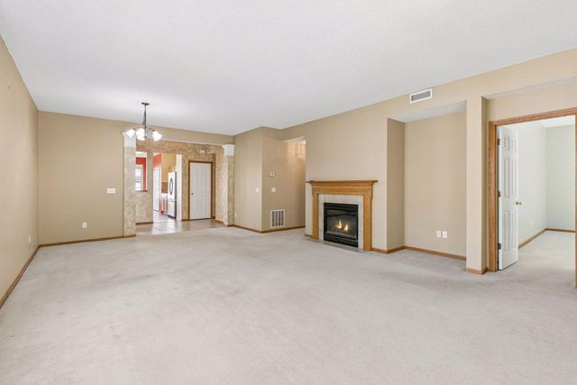 1692 Oakbrooke Way, Eagan, MN 55122