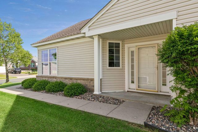 1692 Oakbrooke Way, Eagan, MN 55122