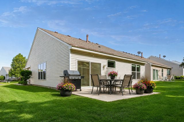 1692 Oakbrooke Way, Eagan, MN 55122