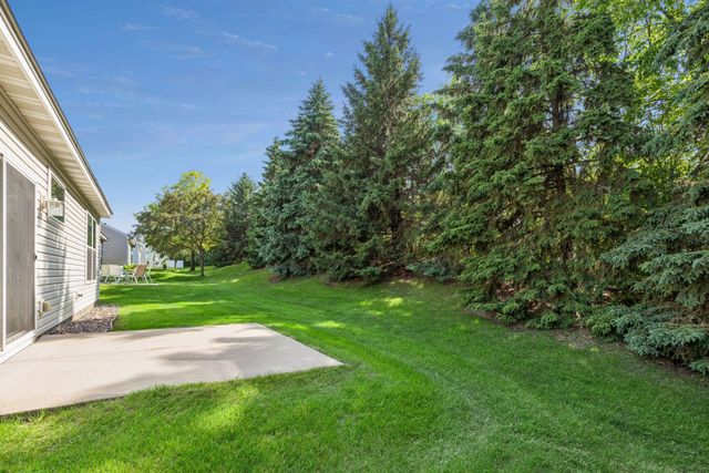 1692 Oakbrooke Way, Eagan, MN 55122