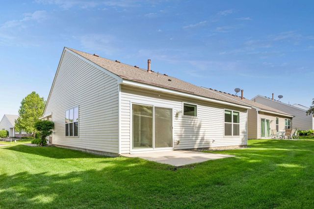 1692 Oakbrooke Way, Eagan, MN 55122
