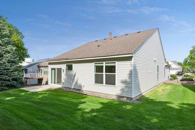 1692 Oakbrooke Way, Eagan, MN 55122