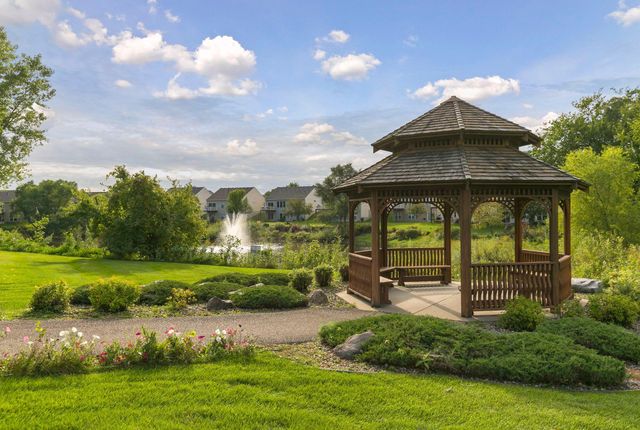 1692 Oakbrooke Way, Eagan, MN 55122