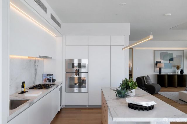 1 Steuart Lane 1901, San Francisco, CA 94105