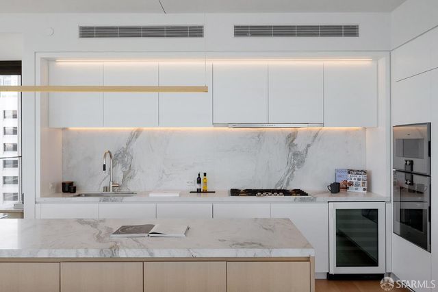 1 Steuart Lane 1901, San Francisco, CA 94105