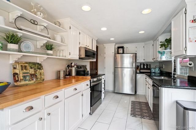 7705 S Hill Drive, Littleton, CO 80120