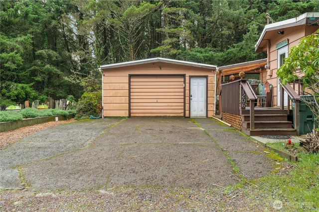 1206 184th Place, Long Beach, WA 98631
