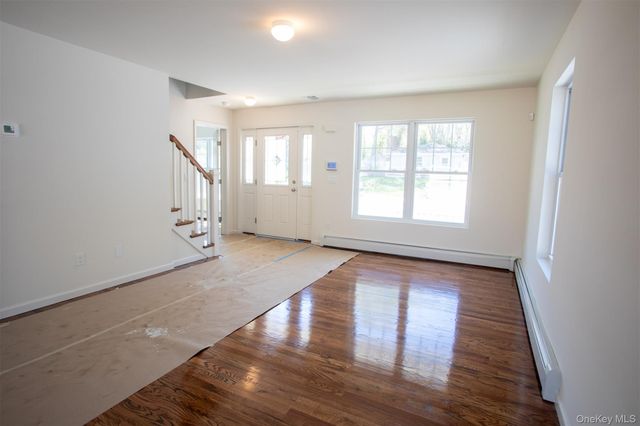 33 Dressel, Mastic, NY 11950
