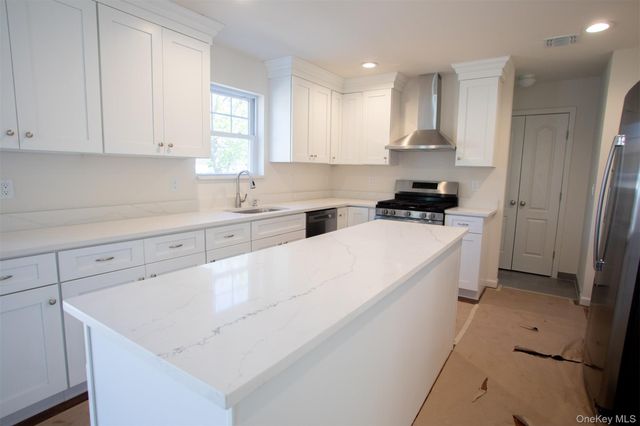 33 Dressel, Mastic, NY 11950