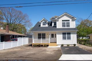 33 Dressel, Mastic, NY 11950
