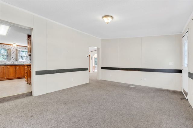 121 Breezewood Drive, Westminster, SC 29693