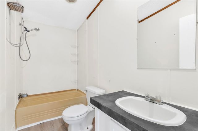 121 Breezewood Drive, Westminster, SC 29693