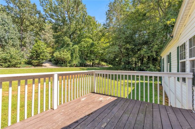 121 Breezewood Drive, Westminster, SC 29693