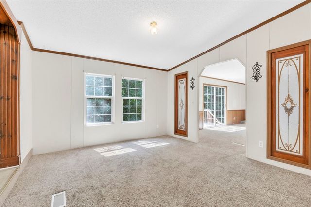 121 Breezewood Drive, Westminster, SC 29693