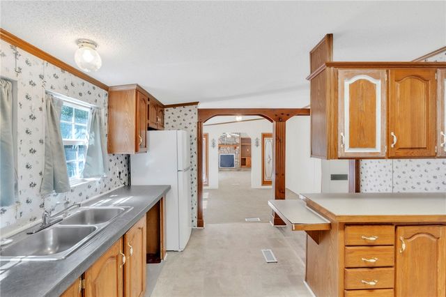 121 Breezewood Drive, Westminster, SC 29693