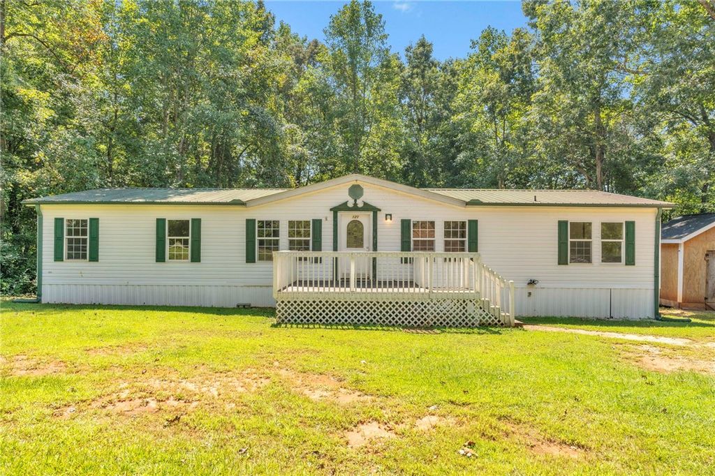 121 Breezewood Drive, Westminster, SC 29693
