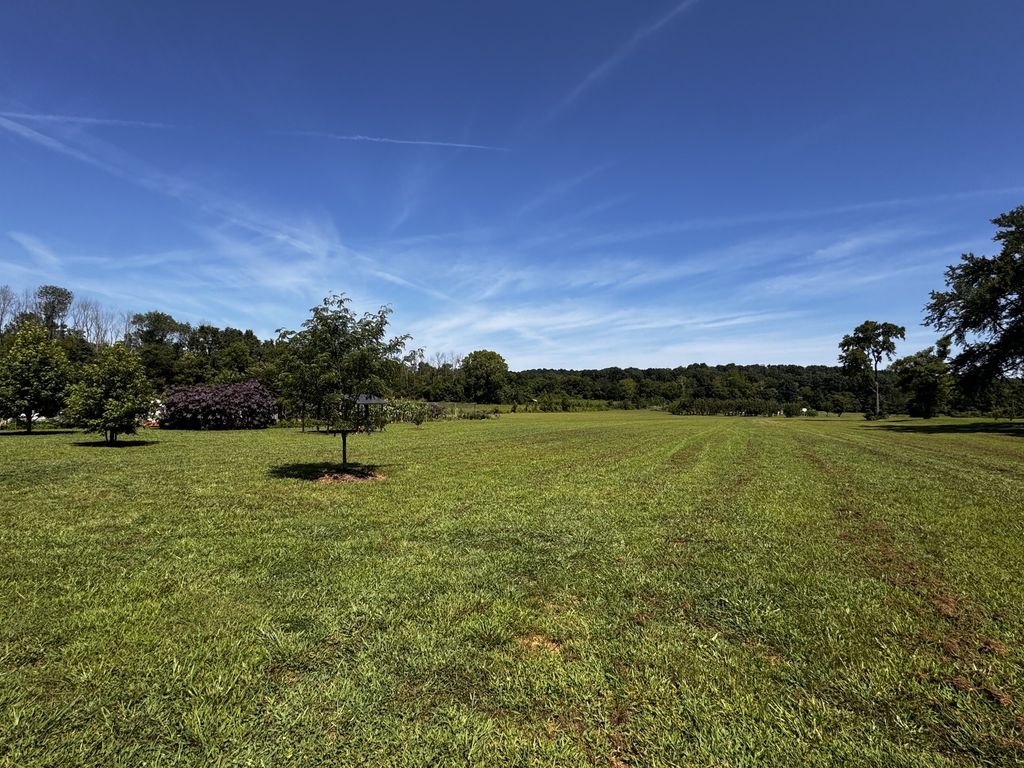 475 Edwards Rd, Lebanon, TN 37090