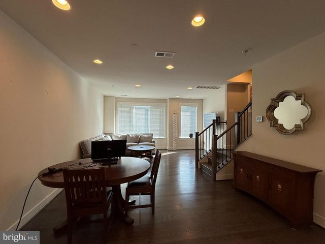 6611 EAMES WAY, Bethesda, MD 20817