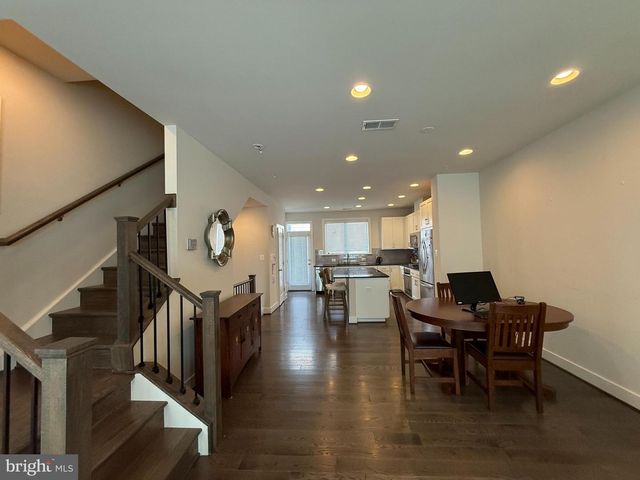 6611 EAMES WAY, Bethesda, MD 20817