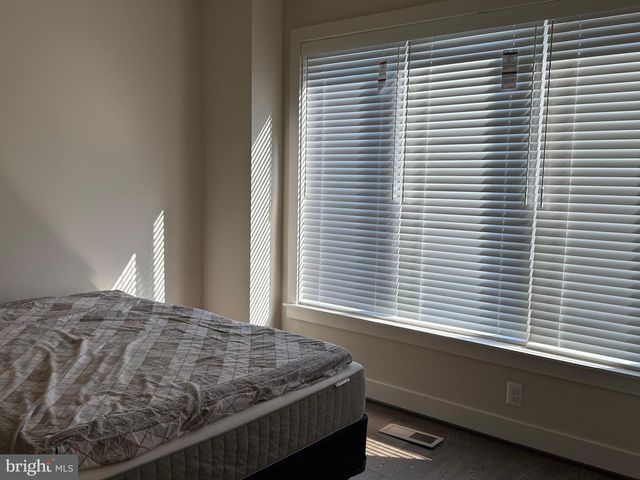 6611 EAMES WAY, Bethesda, MD 20817