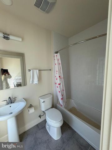 6611 EAMES WAY, Bethesda, MD 20817