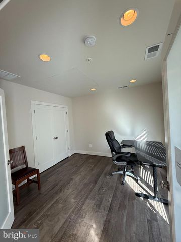 6611 EAMES WAY, Bethesda, MD 20817