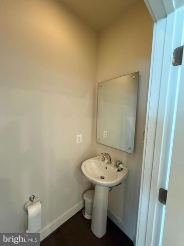 6611 EAMES WAY, Bethesda, MD 20817