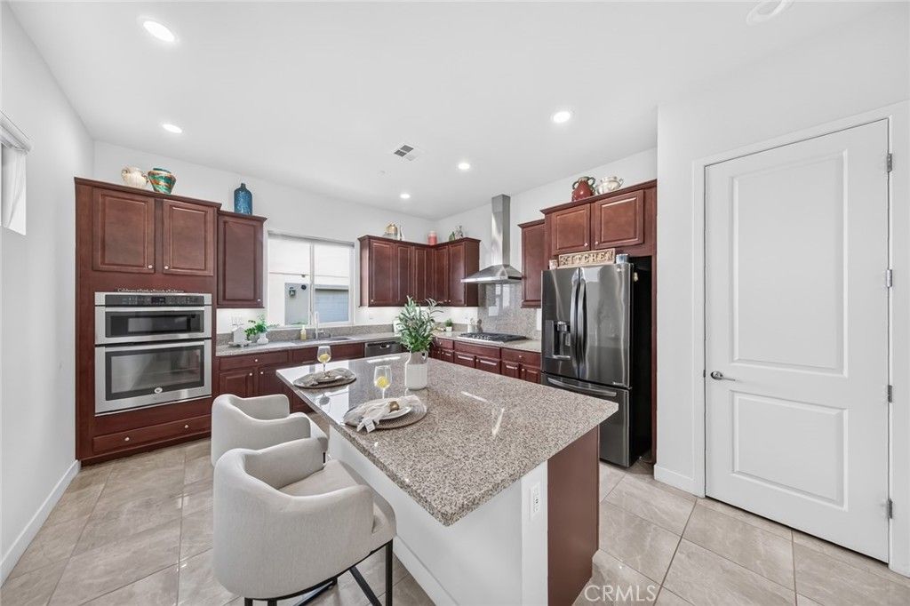 324 Magnet, Irvine, CA 92618 — photo 5