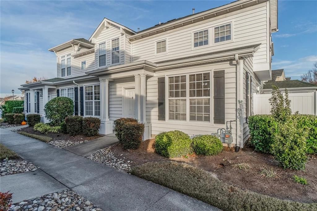 5352 Charmont CT, Virginia Beach, VA 23455