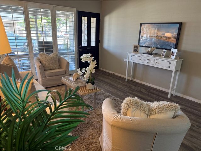 1660 Tam O'Shanter 14-5D, Seal Beach, CA 90740