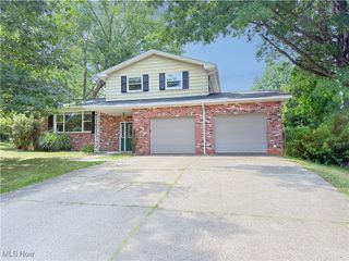 645 Tuscarawas Avenue NW, Brewster, OH 44613