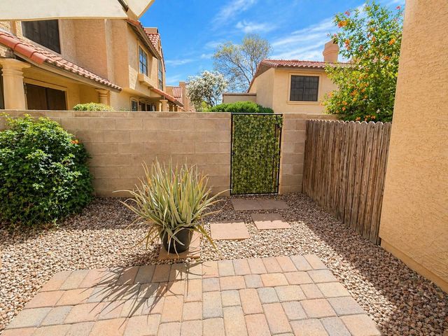 5704 E Aire Libre Avenue Unit 1043, Scottsdale, AZ 85254