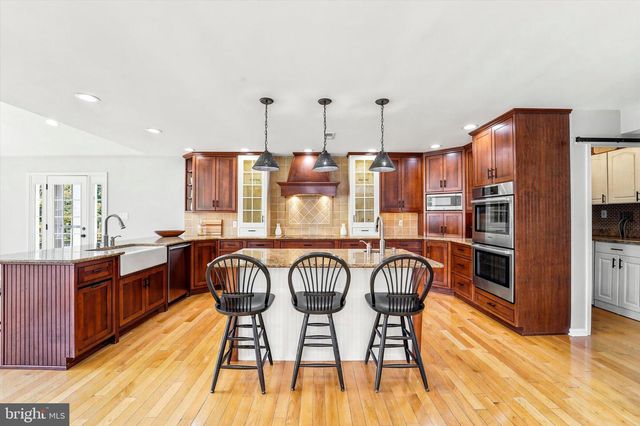 205 MAPLEWOOD DR, Phoenixville, PA 19460