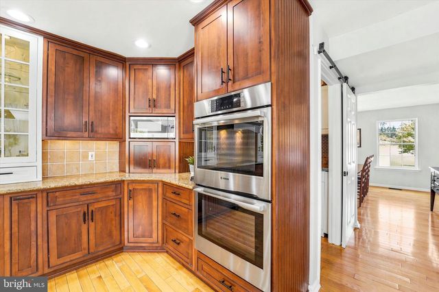 205 MAPLEWOOD DR, Phoenixville, PA 19460