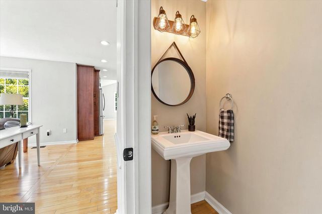 205 MAPLEWOOD DR, Phoenixville, PA 19460