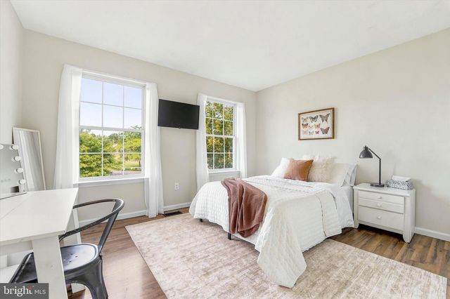 205 MAPLEWOOD DR, Phoenixville, PA 19460