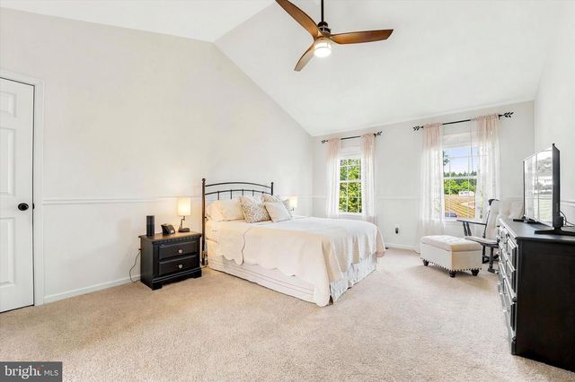 205 MAPLEWOOD DR, Phoenixville, PA 19460