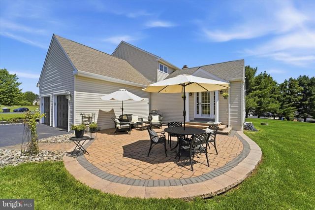205 MAPLEWOOD DR, Phoenixville, PA 19460