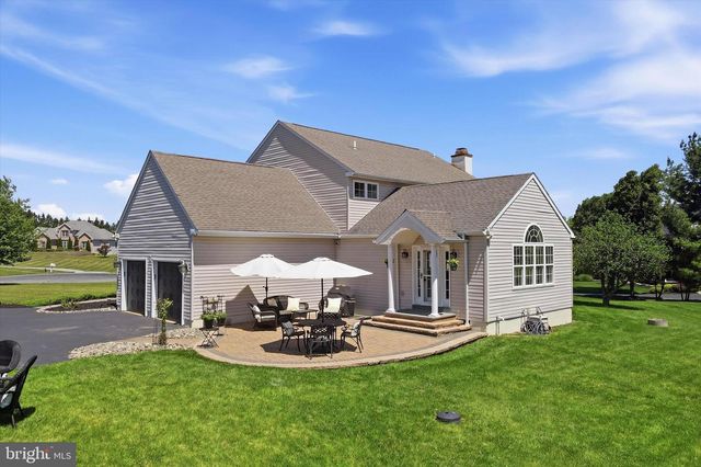205 MAPLEWOOD DR, Phoenixville, PA 19460