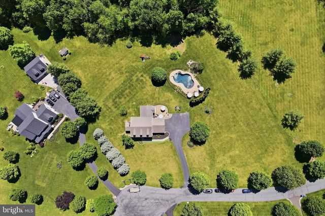 205 MAPLEWOOD DR, Phoenixville, PA 19460