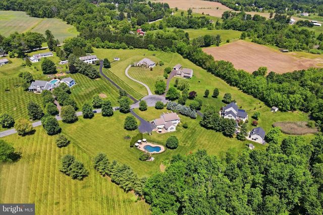 205 MAPLEWOOD DR, Phoenixville, PA 19460