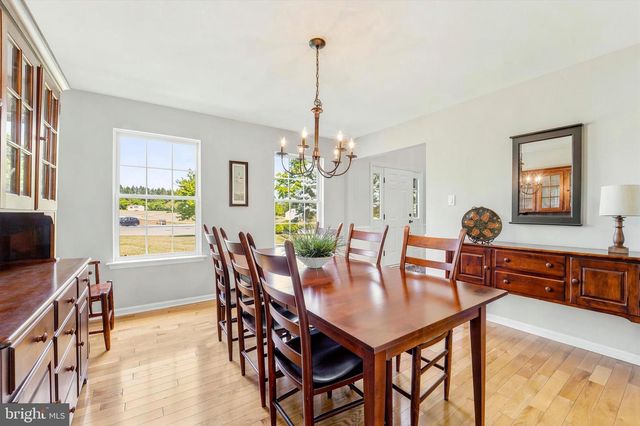 205 MAPLEWOOD DR, Phoenixville, PA 19460