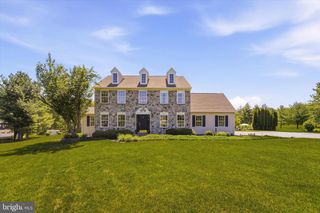 205 MAPLEWOOD DR, Phoenixville, PA 19460