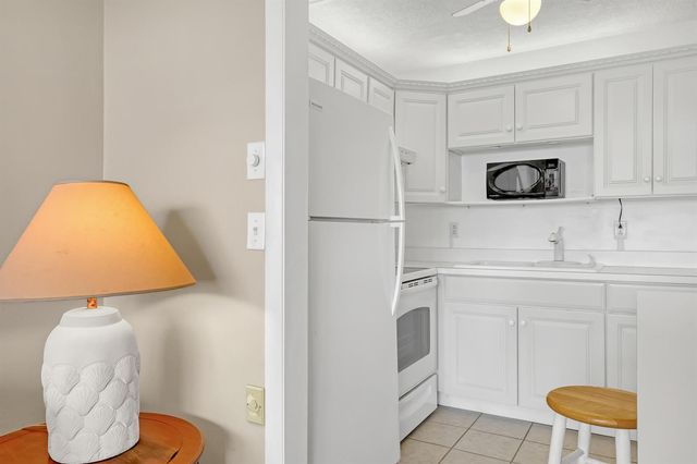680 Horizon W, Boynton Beach, FL 33435