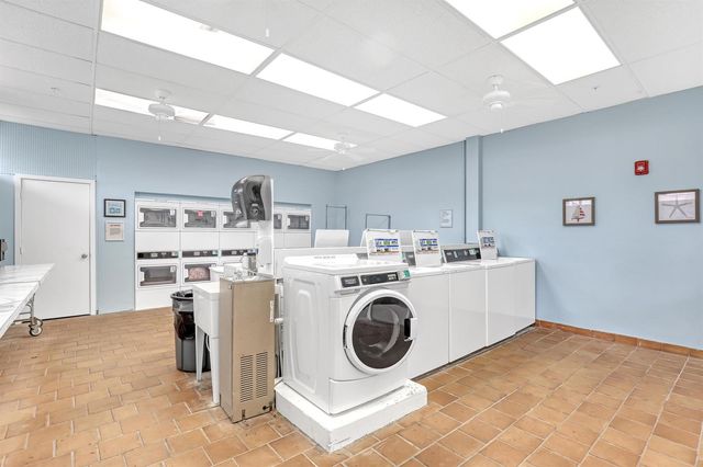680 Horizon W, Boynton Beach, FL 33435