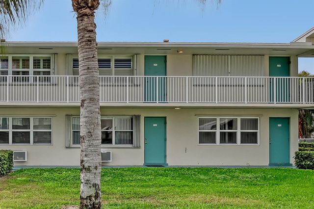 680 Horizon W, Boynton Beach, FL 33435