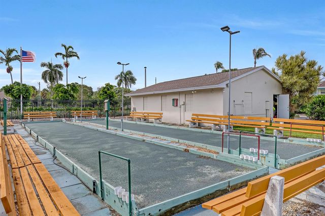680 Horizon W, Boynton Beach, FL 33435