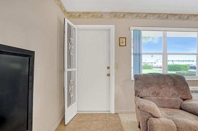 680 Horizon W, Boynton Beach, FL 33435