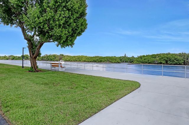 680 Horizon W, Boynton Beach, FL 33435